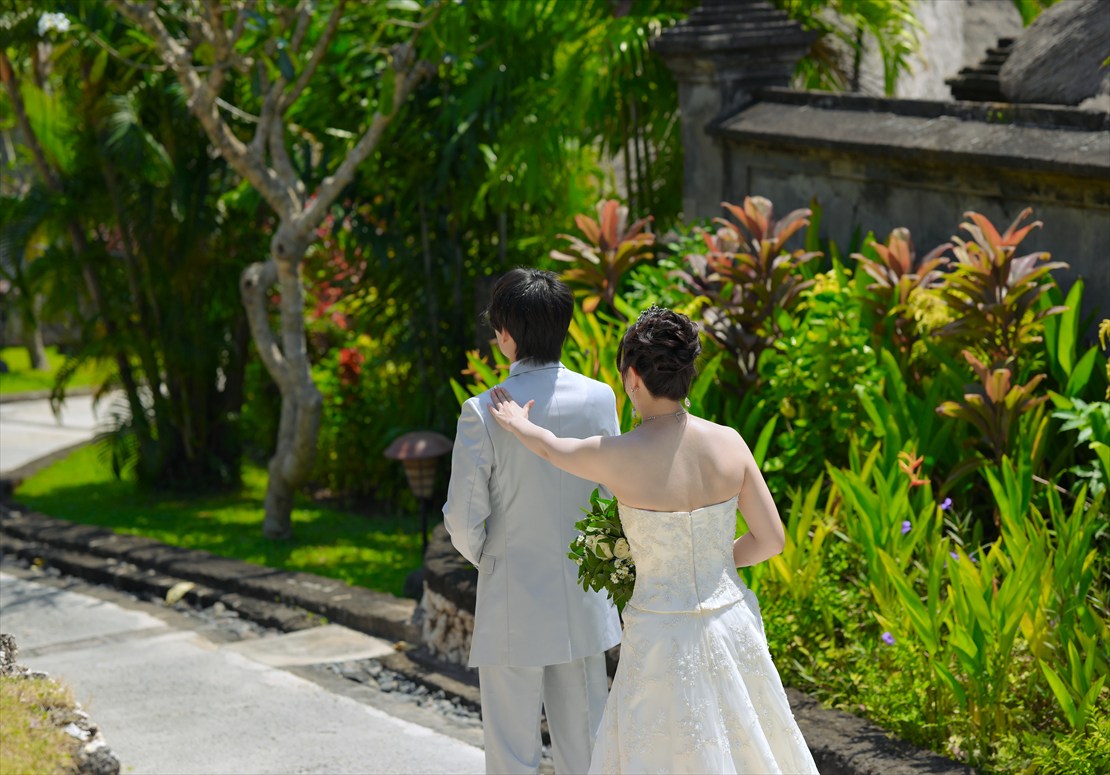 Four Seasons Bali Wedding Jimbaran Garden (4)_R バリ島挙式 ガーデンにてファーストミート