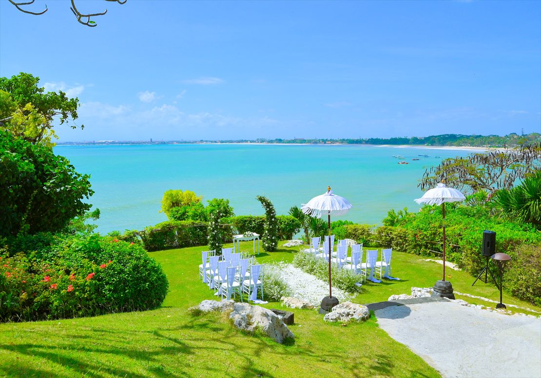 Four Seasons Bali Wedding Jimbaran Garden (6)_R バリ島挙式 高台より広大な海を一望する