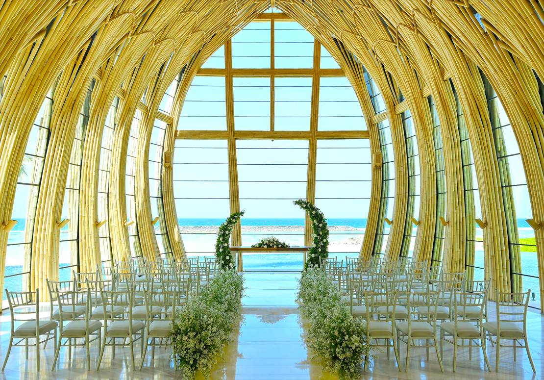 ケンピンスキ・バリ挙式　オーシャンフロント・チャペル内