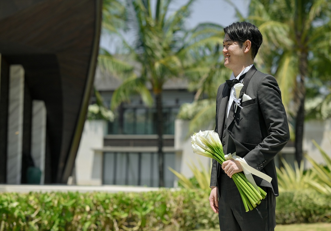 バリ島結婚式　新郎様 ファーストミート ブーケ