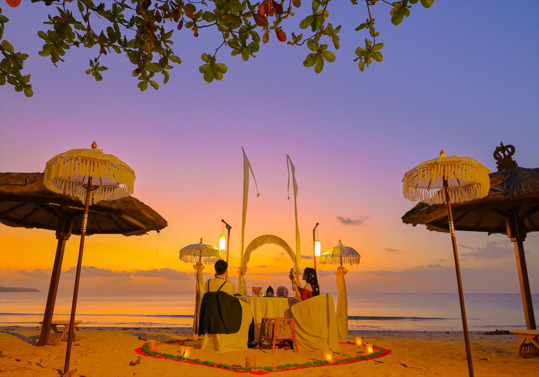 バリ島 暮際のウェディング・ロマンティックディナー