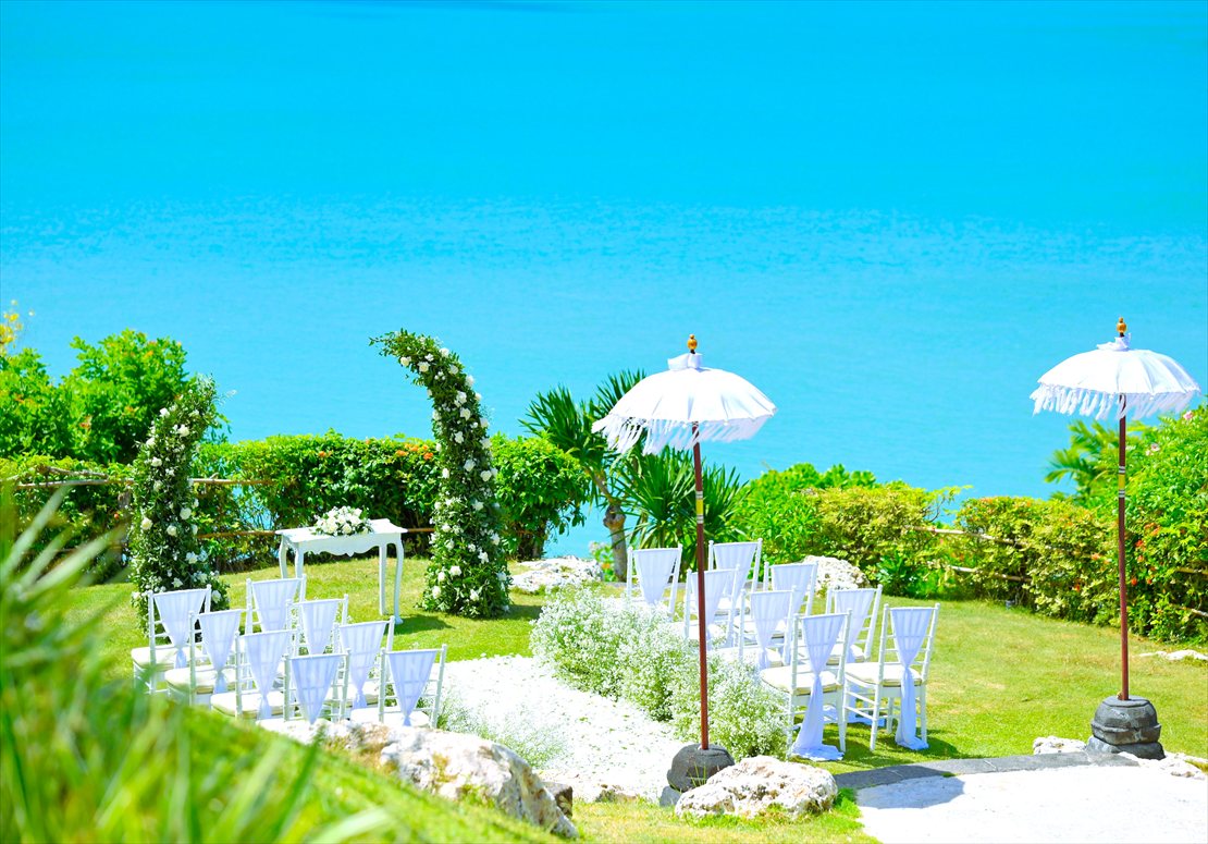 Four Seasons Bali Jimbaran Garden Wedding (10)_R フォーシーズンズ・バリ・結婚式 真っ青な海が広がる挙式会場