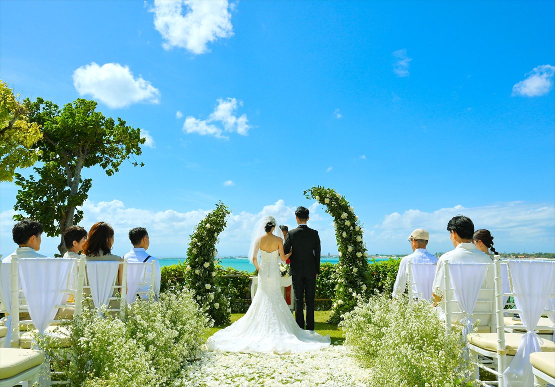 Four Seasons Bali Jimbaran Garden Wedding (19)_R 空と海を水平線まで一望するバリ挙式