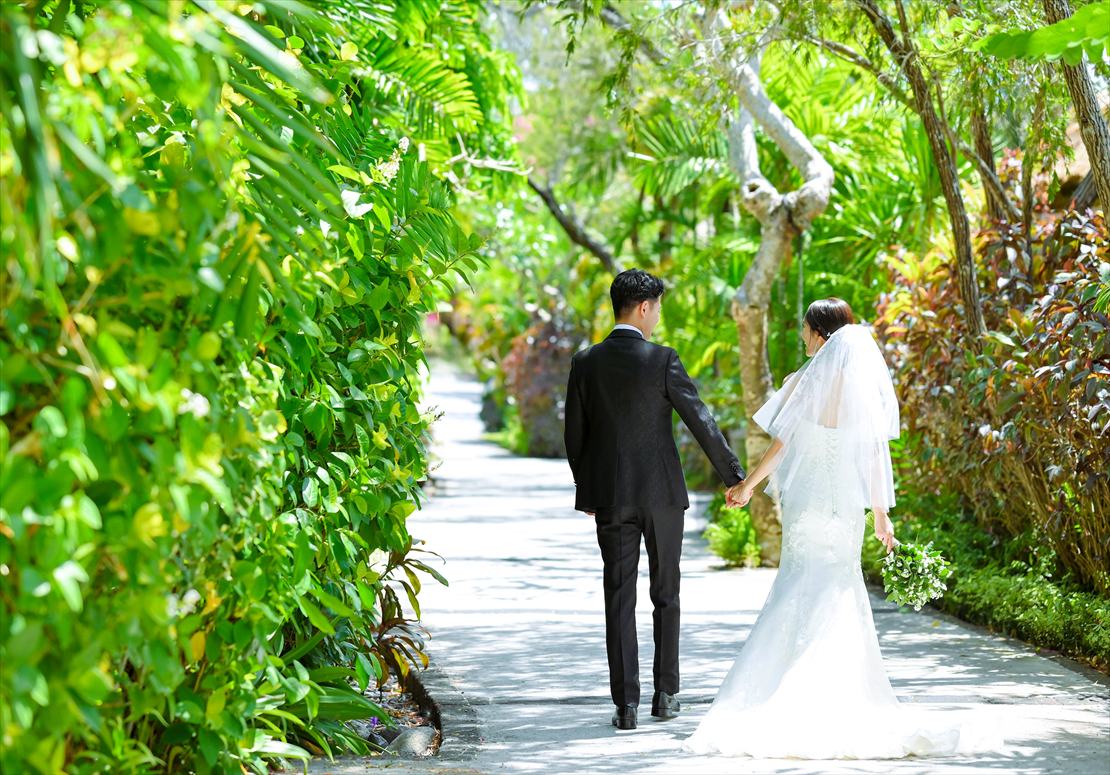Four Seasons Bali Jimbaran Garden Wedding (5)_R バリ島ウェディング ガーデンロードにて挙式前撮影