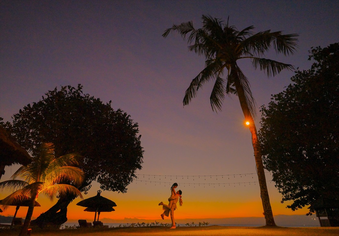 Sunset Bali Wedding Photo (11)_R バリ島結婚式 ガーデン マジックアワー撮影