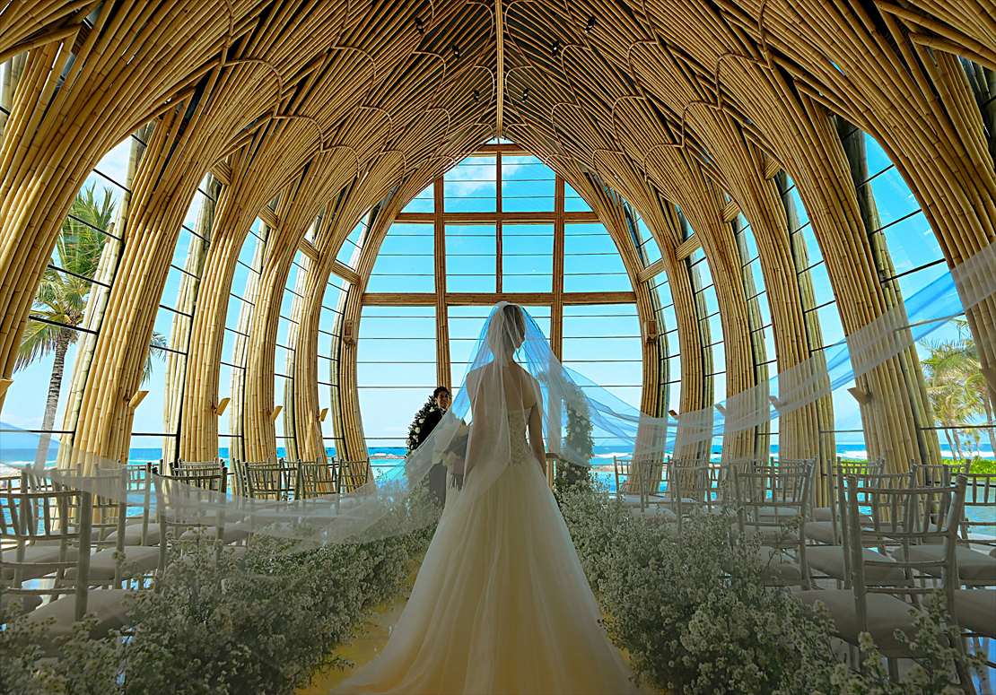 アプルヴァ・ケンピンスキ・バリ結婚式　ロングベール挙式後撮影