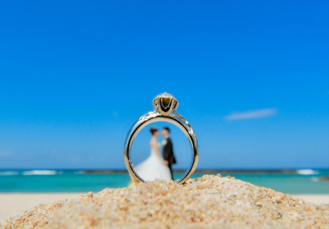ケンピンスキ・バリ結婚式　ビーチ リングショット 挙式後撮影