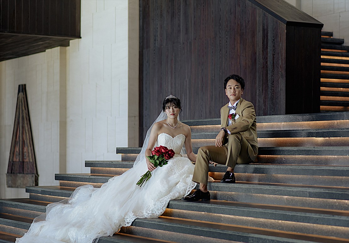 バリ島結婚式　神秘的な雰囲気が漂うロビー下階段