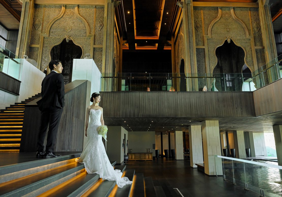 Apurva Oceanfront Chapel Kempinski Bali Wedding (39)_R ケンピンスキ・バリ結婚式 壮大なロビー