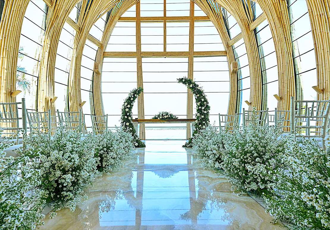 バリ島結婚式　アイルサイド 生花装飾