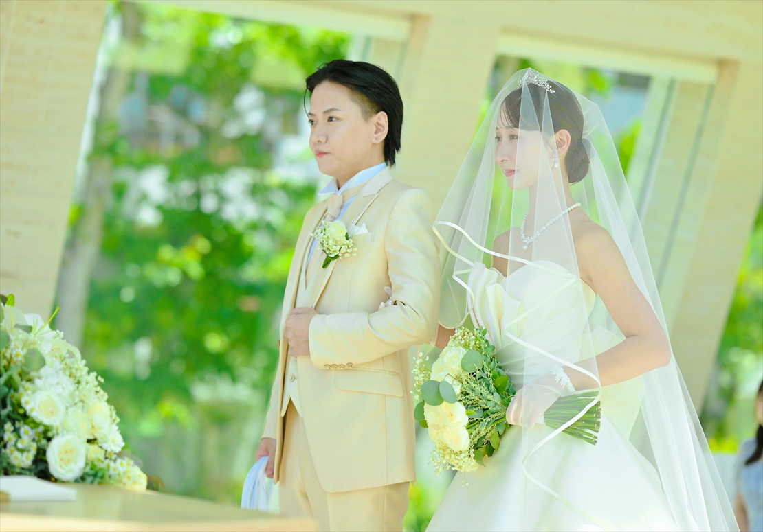 バリ島挙式　樹々より陽光が差し込む挙式シーン