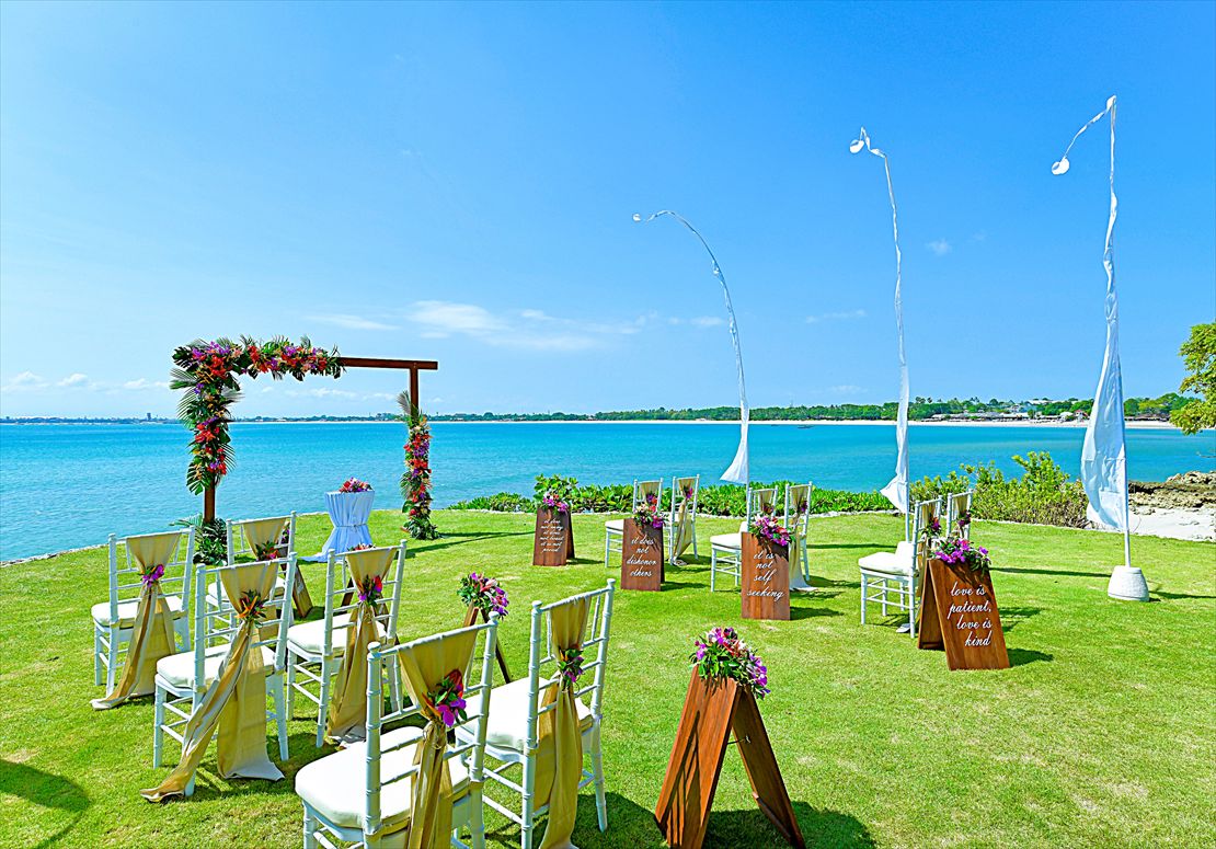 フォーシーズンズ・ギリ・ジンバラン・バリ結婚式 特別装飾