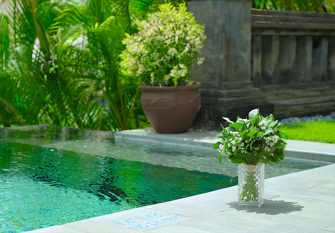 Four Seasons Bali Giri Jimbaran Garden Wedding (1)_R フォーシーズンズ・バリ挙式プラン:生花ブーケ