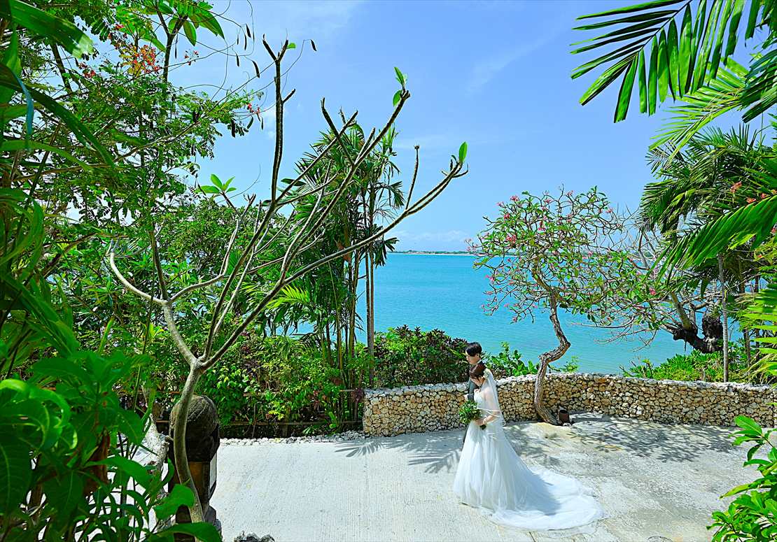 Four Seasons Bali Giri Jimbaran Garden Wedding (21)_R フォーシーズンズ・バリ結婚式 海を右手にギリ・ジンバランへご入場