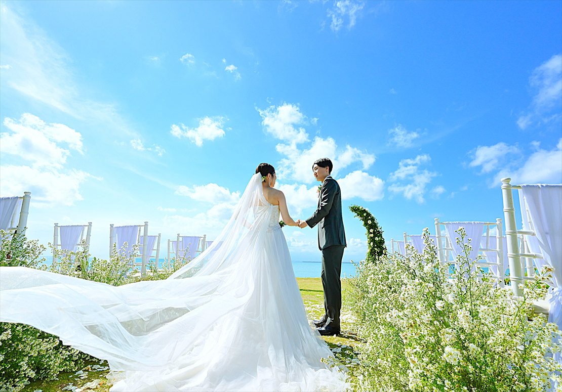 Four Seasons Bali Giri Jimbaran Garden Wedding (38)_R バリ島ウェディング ロングベール 挙式後撮影