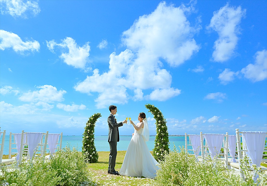 Four Seasons Bali Giri Jimbaran Garden Wedding (40)_R フォーシーズンズ・バリ・ウェディング 乾杯シーン 挙式後撮影