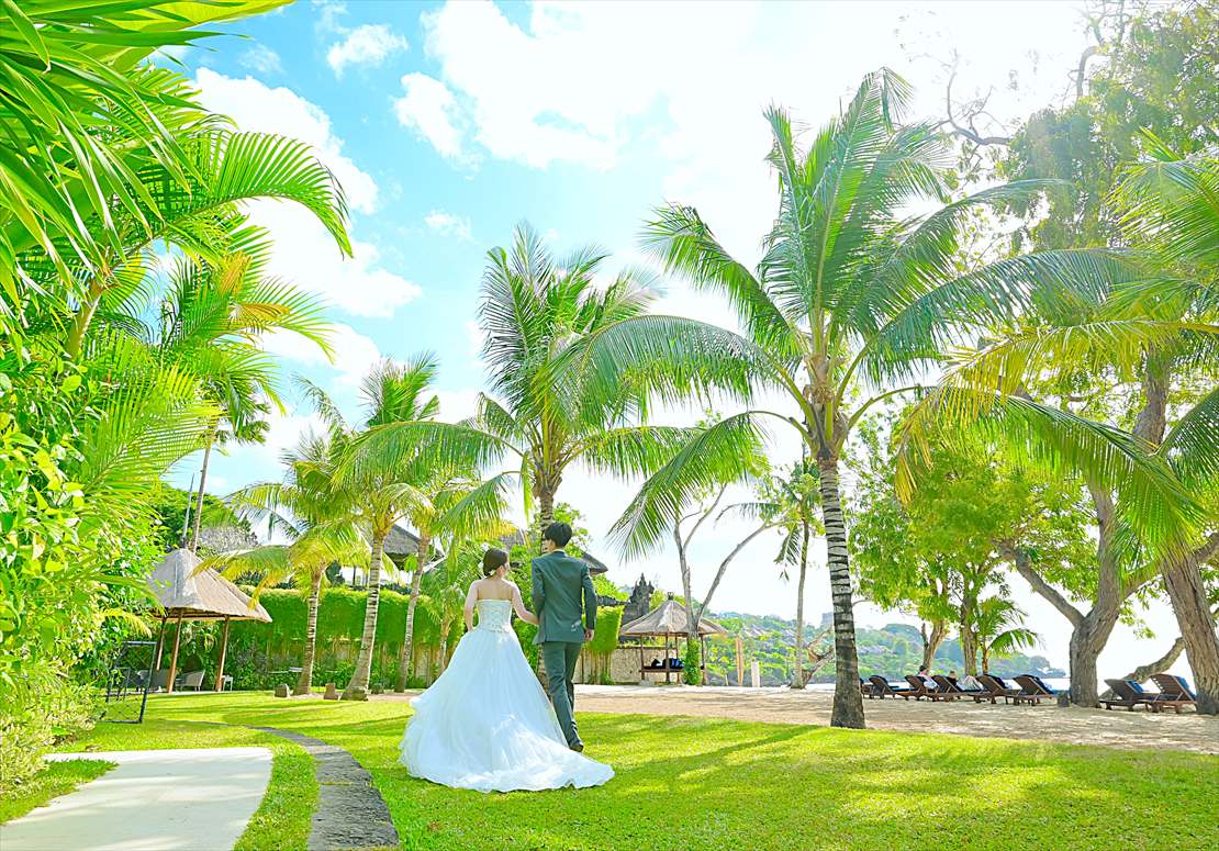 Four Seasons Bali Giri Jimbaran Garden Wedding (43)_R フォーシーズンズ・バリ・ウェディング ココナッツ・グローブ挙式後撮影