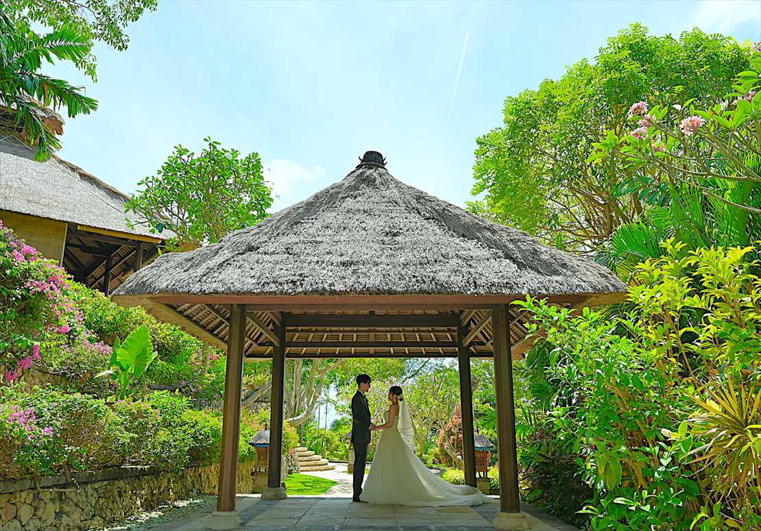 Four Seasons Bali Giri Jimbaran Garden Wedding (8)_R フォーシーズンズ・バリ結婚式 ガゼボにて挙式前撮影