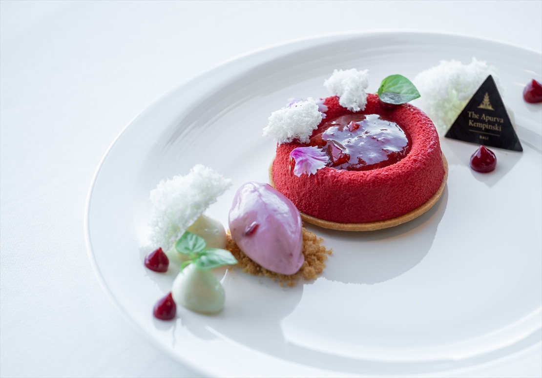 【デザート】柚子とラズベリーのチーズケーキ