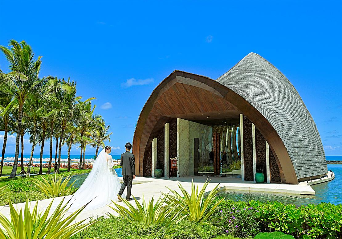 Apurva Kempinski Bali Oceanfront Chapel Wedding (23)_R ケンピンスキ・バリ結婚式 水辺に佇むオーシャンフロント・チャペル