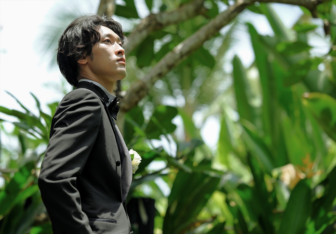 ケンピンスキ・バリ・ウェディング　新郎様お支度部屋テラスにて