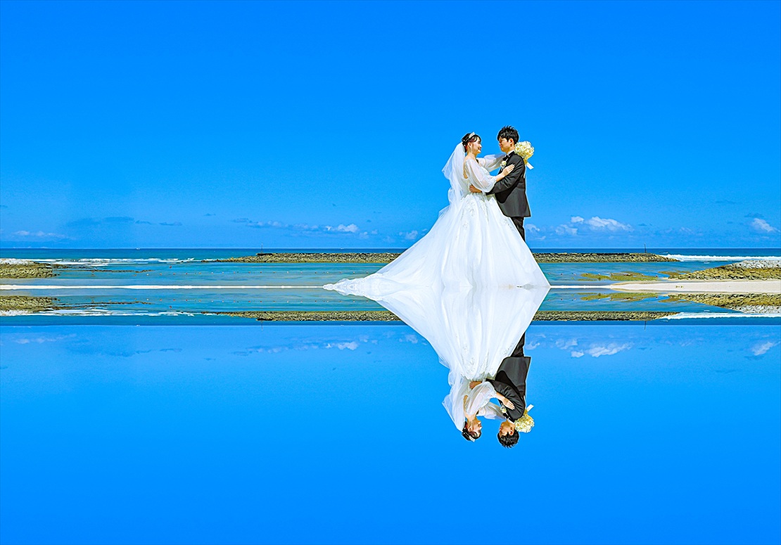 Apurva Kempinski Bali Oceanfront Chapel Wedding (40)_R バリ島ウェディング オーシャンフロント・チャペル前ビーチ 鏡面撮影