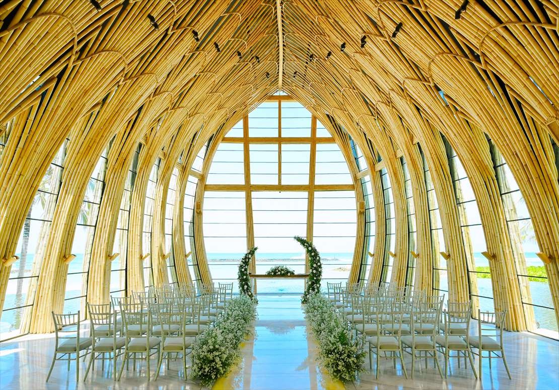 バリ島挙式プラン：アーチ生花装飾