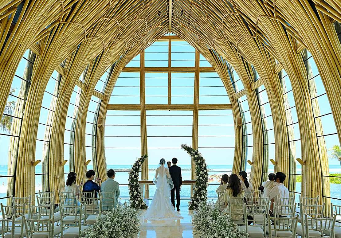 バリ・ウェディング　随一の天井高を誇る