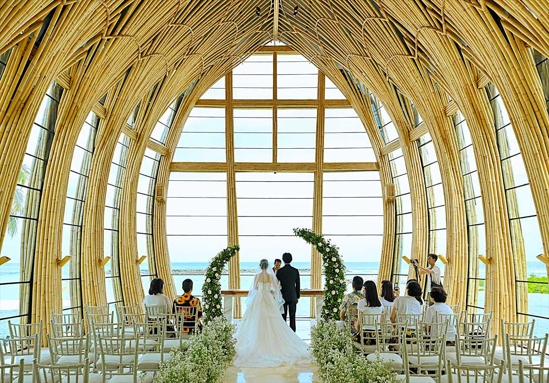 バリ ウェディング　ケンピンスキ・オーシャンフロント・チャペル挙式シーン
