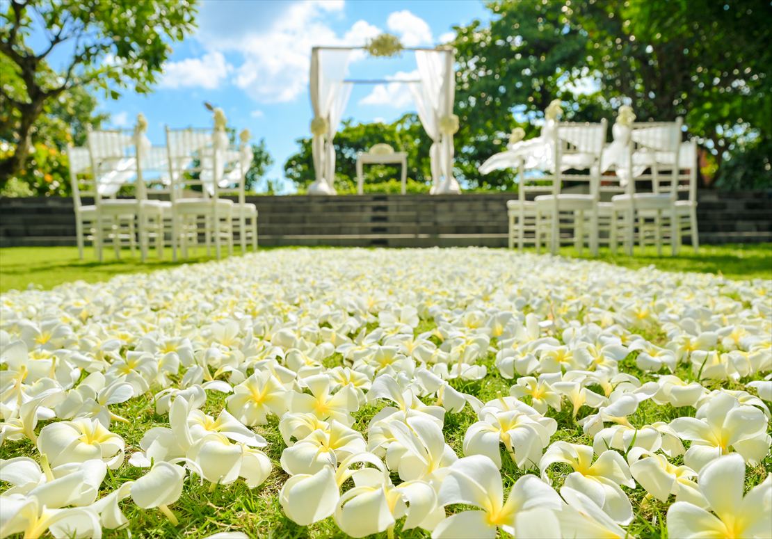 Bali Wedding Padma Legian (11)_R バリ ウェディング 生花フルフラワー・バージンロード