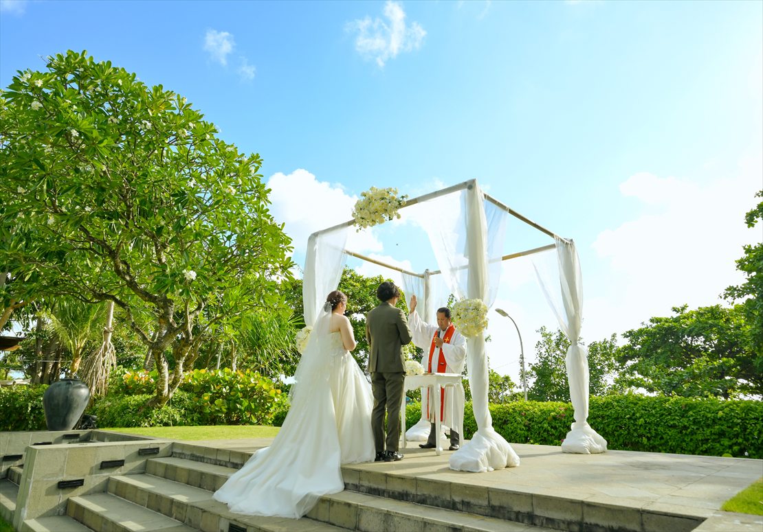 Bali Wedding Padma Legian (21)_R バリ ウェディング ヴィラ・ガーデン・ステージ挙式シーン
