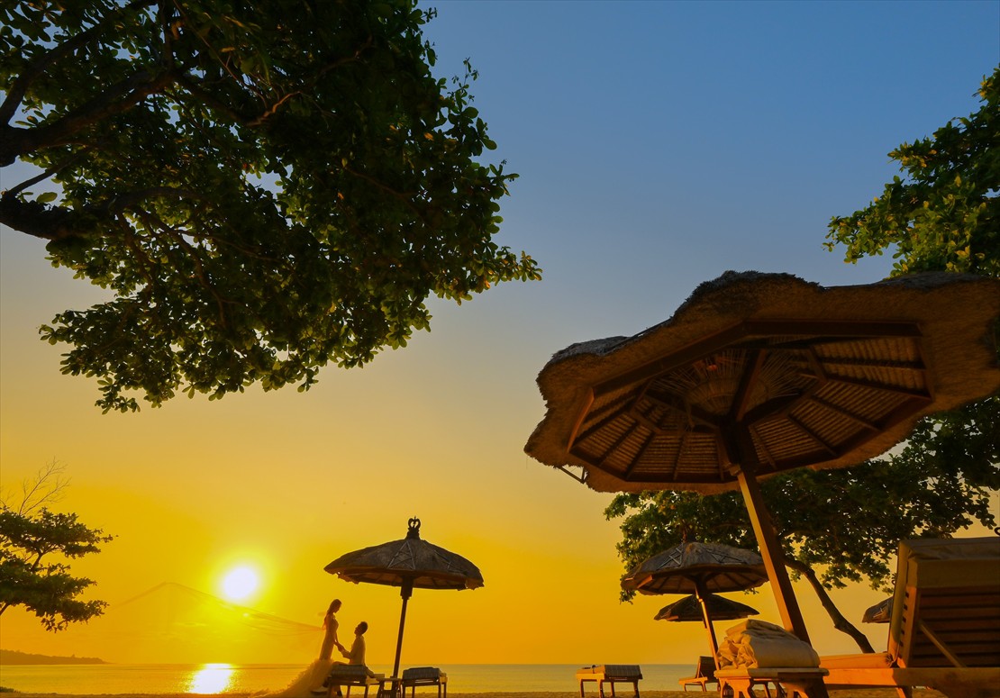 Bali Wedding Sunset Party (10)_R バリ挙式 ビーチ サンセット撮影