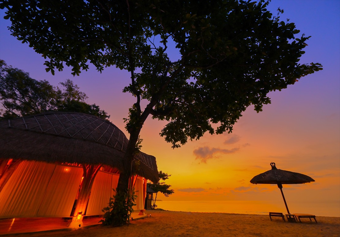 Bali Wedding Sunset Party (14)_R バリ島結婚式 バンブー・パビリオン マジックアワー撮影