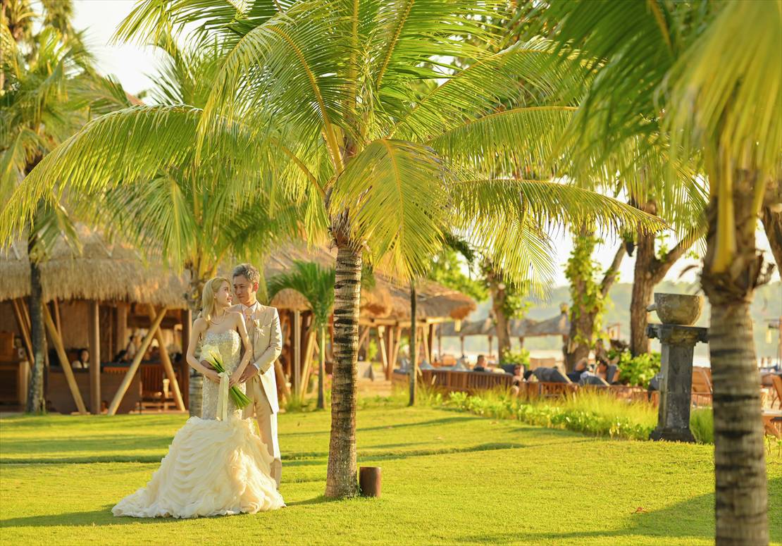 Bali Wedding Sunset Party (1)_R バリ結婚式 ヘアスタイル・チェンジ後 ベルモンド・ジンバランへ移動