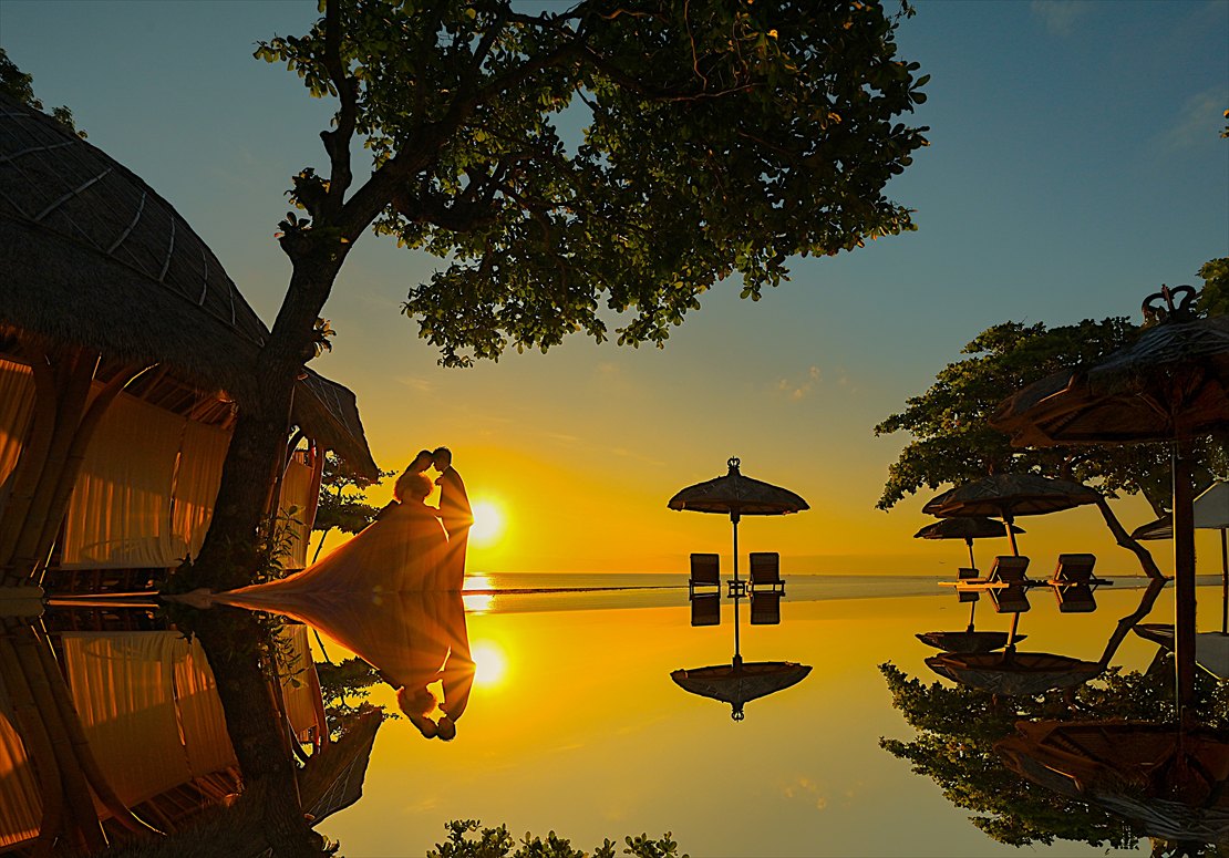 Belmond Jimbaran Sunset Wedding (6)_R バリ島結婚式 バンブー・パビリオン鏡面撮影