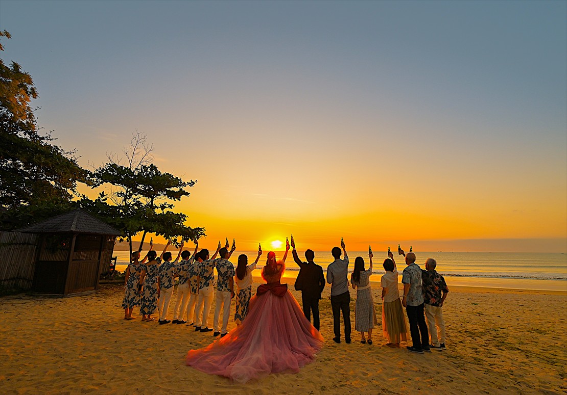 Belmond Jimbaran Sunset Wedding (7)_R バリ島挙式 ビーチ・サンセットにて乾杯