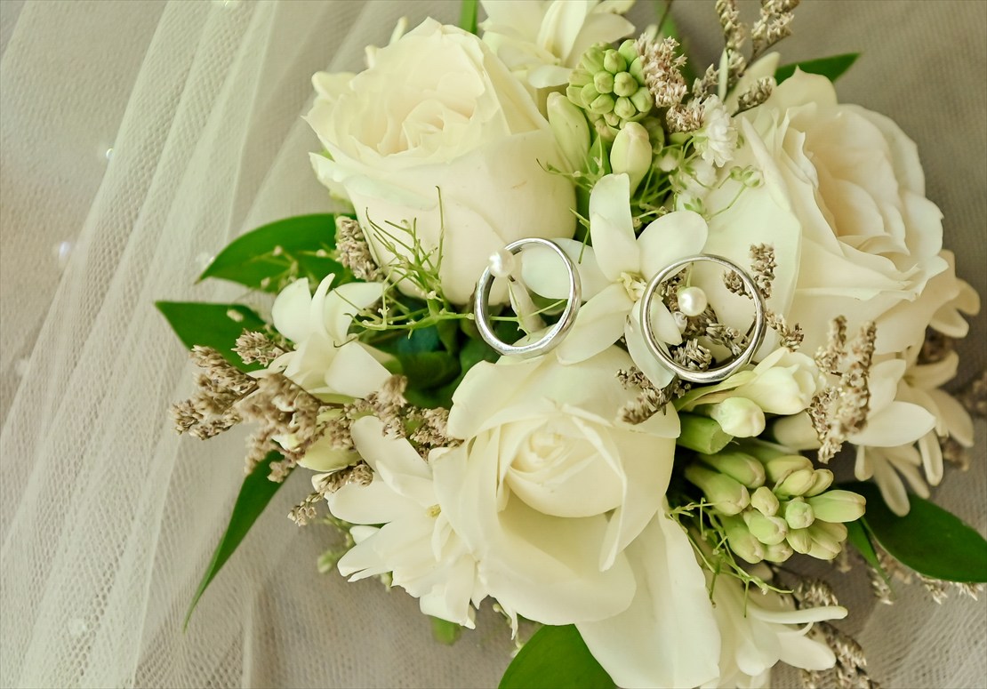 コンラッド・バリ結婚式　インフィニティ・チャペル挙式　アロマティック・ウェディング・リングピロー