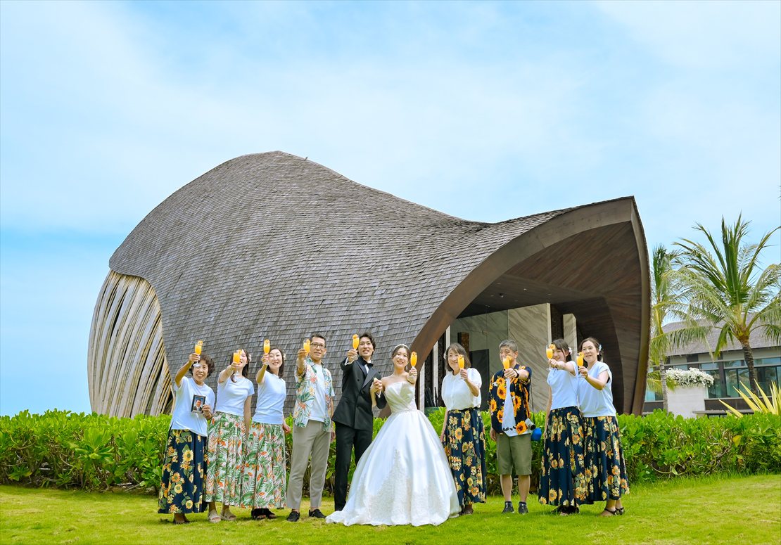 バリ結婚式　乾杯ドリンク チャペル前 挙式後撮影