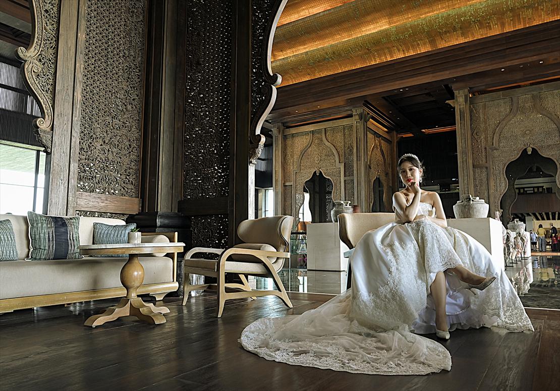 バリ島挙式　オリエンタルな雰囲気が漂うロビー