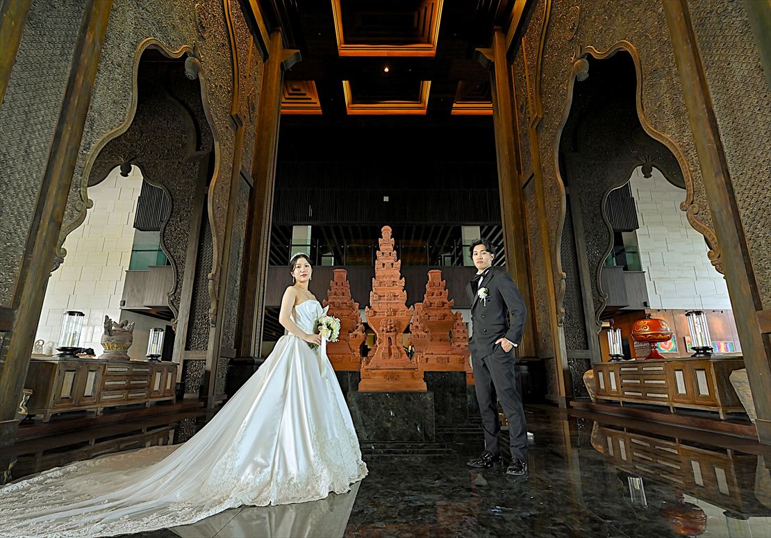 ケンピンスキ・バリ挙式 壮大なロビー