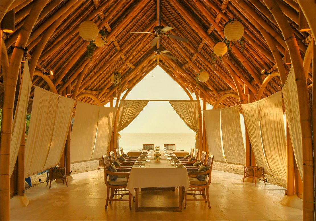 バリ・ウェディング　ビーチを望むバンブー・パビリオン