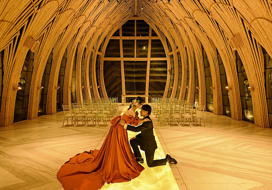 ケンピンスキ・バリ 挙式 オーシャンフロント・チャペル内 ナイト撮影