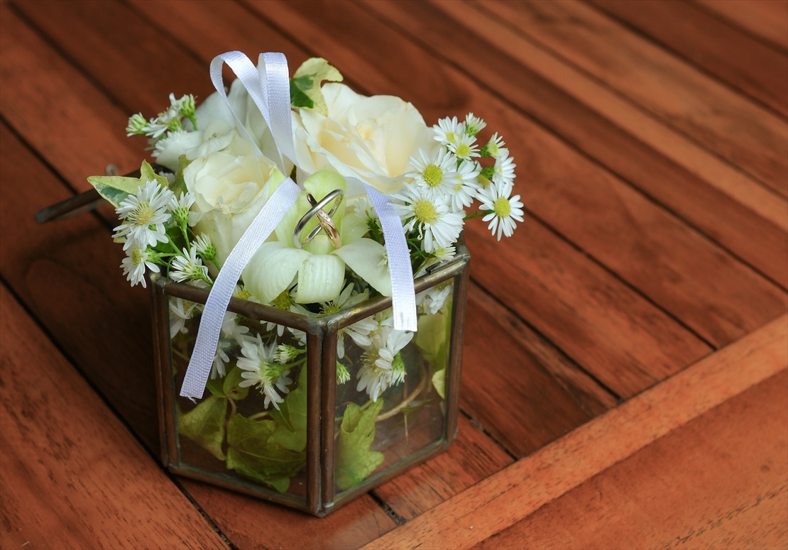 Apurva Kempinski Bali Wedding Oceanfront Chapel (7)_R ケンピンスキ・バリ挙式 生花リングピロー