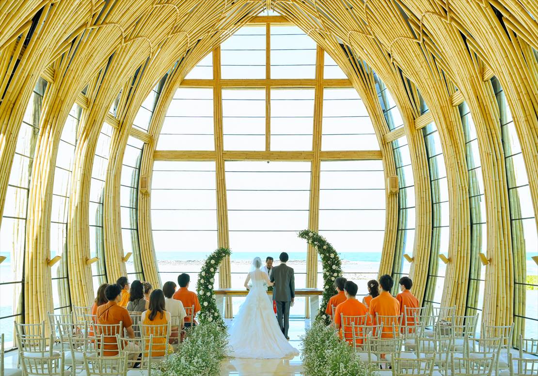 バリ島結婚式 随一の天井高を誇る挙式会場