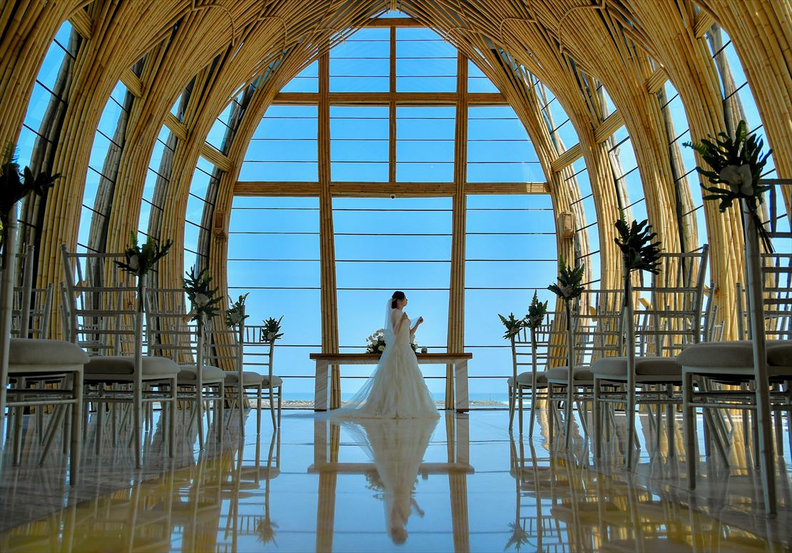 Bali Wedding Apurva Kempinski Oceanfront Chapel (14)_R ケンピンスキ・バリ・ウェディング チャペル挙式後撮影