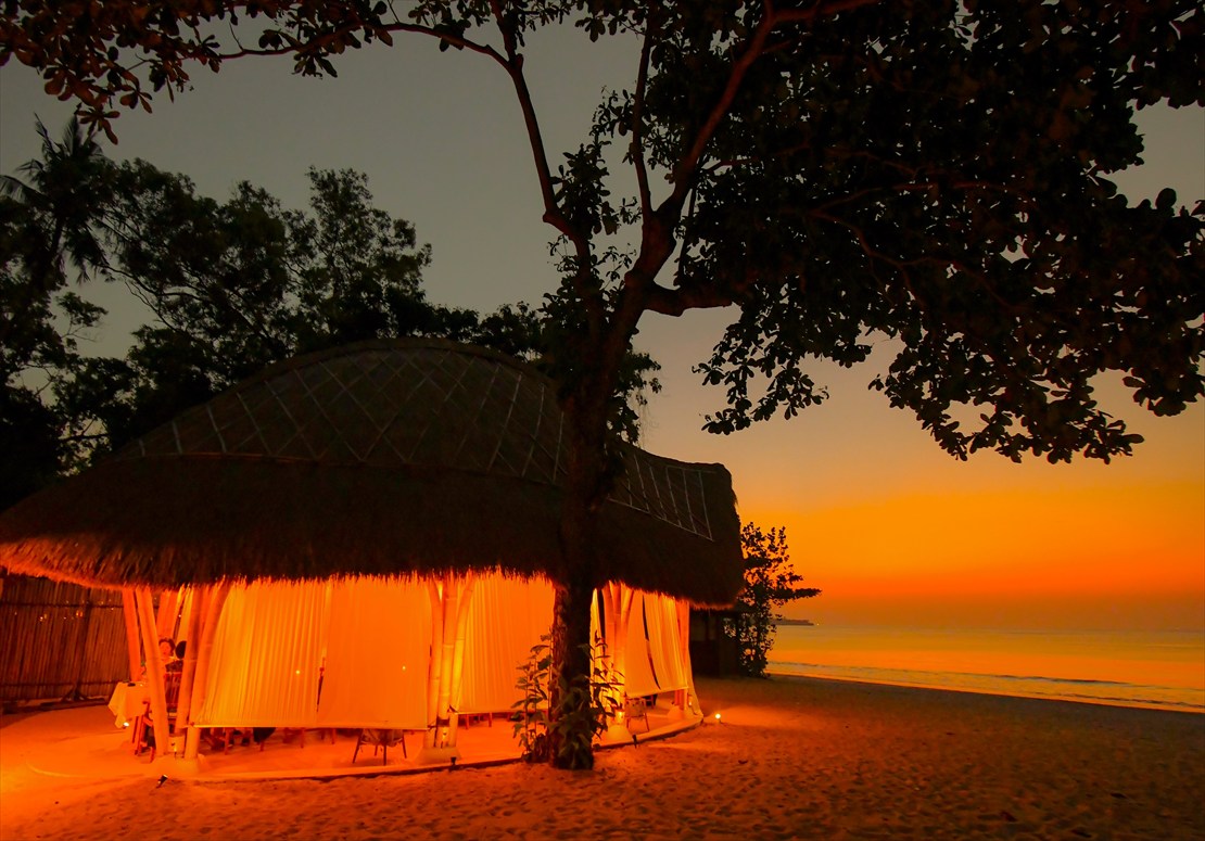 Belmond Jimbaran Bali Sunset Wedding (7)_R バリ島挙式 バンブー・パビリオン マジックアワー