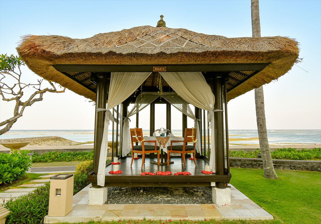 バリ島挙式　ビーチフロント・バレ ロマンティック・ディナー