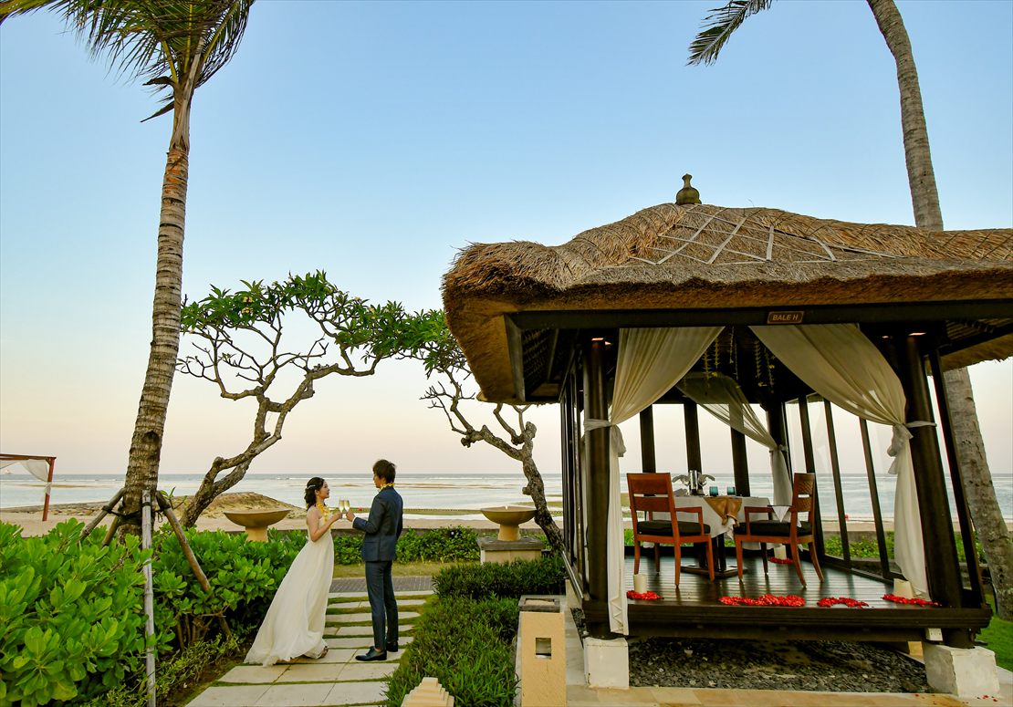 ビーチフロント・バレ バリ・ウェディング・フォト
