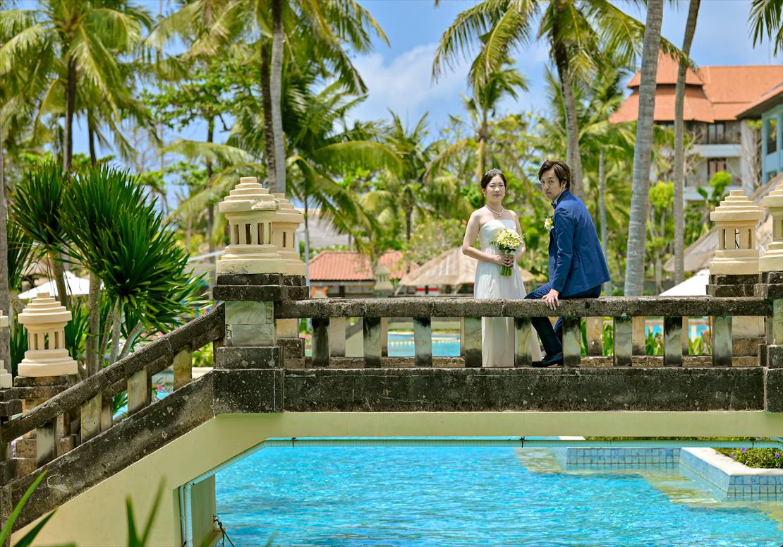 コンラッド・バリ・ウェディング　ラグーン・ブリッジにて挙式前撮影
