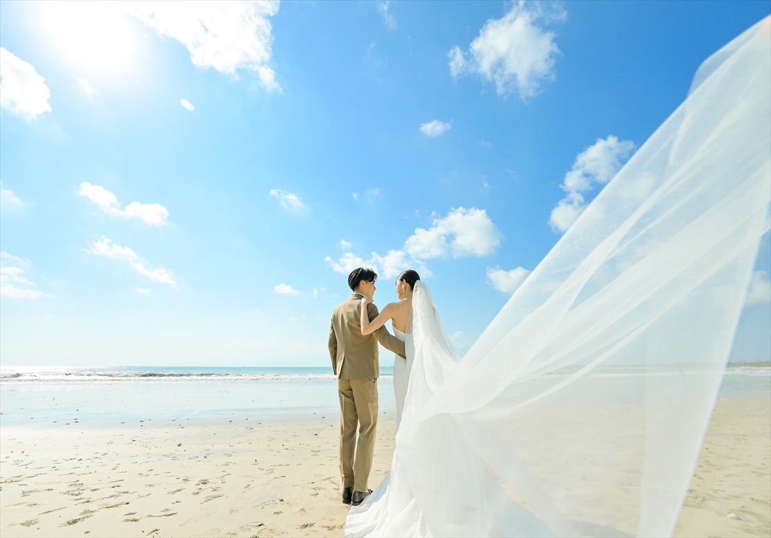 Four Seasons Jimbaran Bali Garden Wedding (27)_R フォーシーズンズ・バリ 挙式後撮影 ビーチ